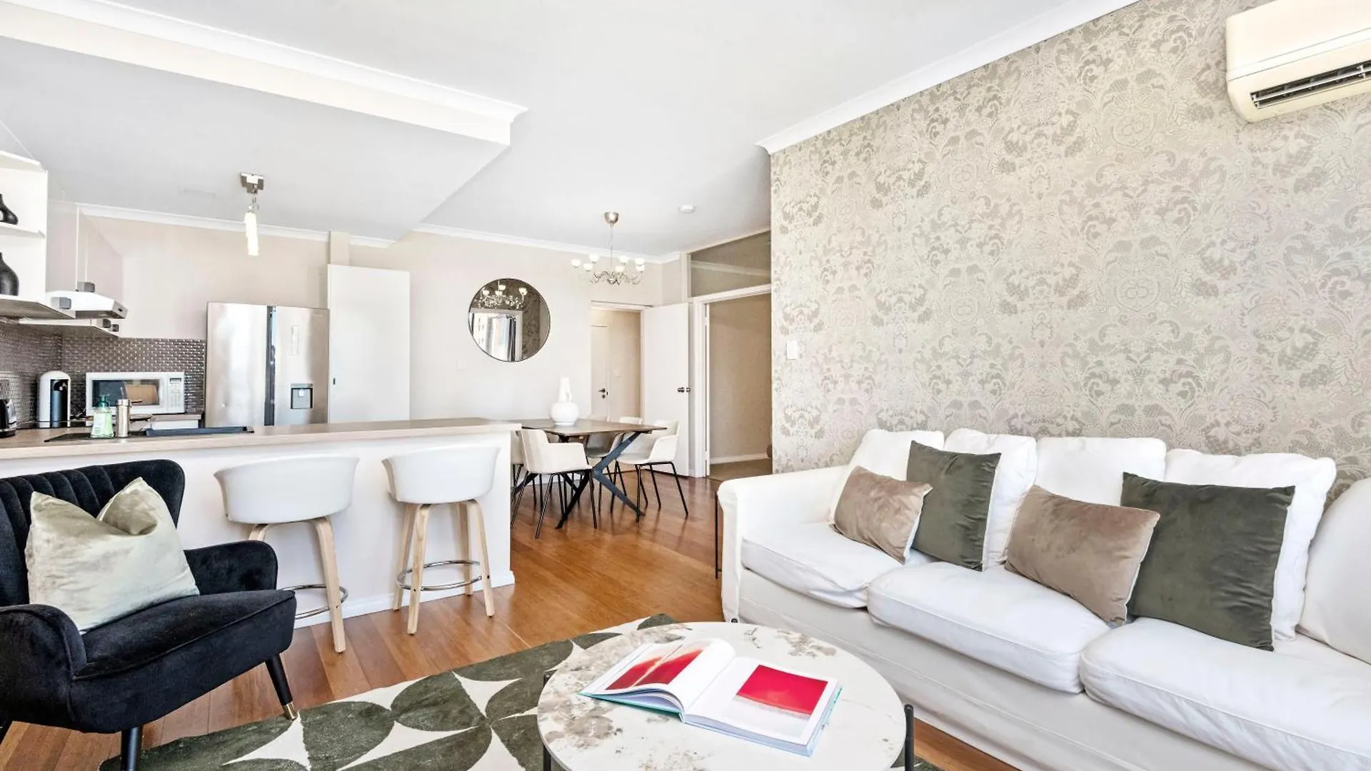 Stunning 3Br Perth Penthouse Australia